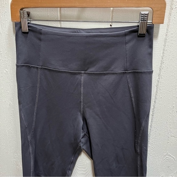 Girlfriend Collective Capri Leggings - Picture 2 of 6